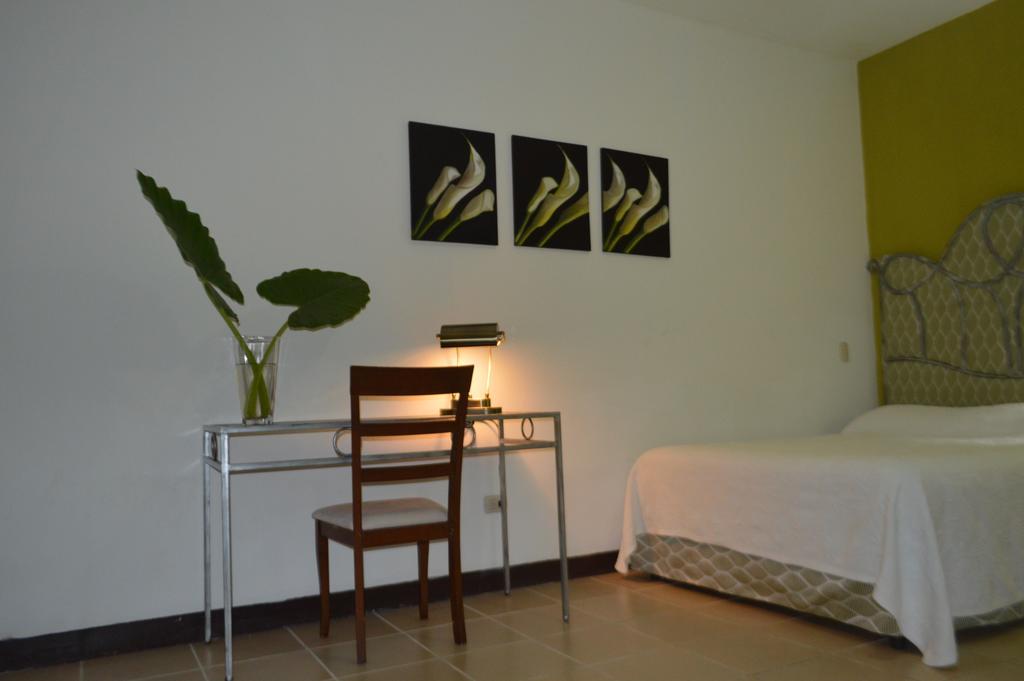 Hotel Angel Azul Managua Exterior foto